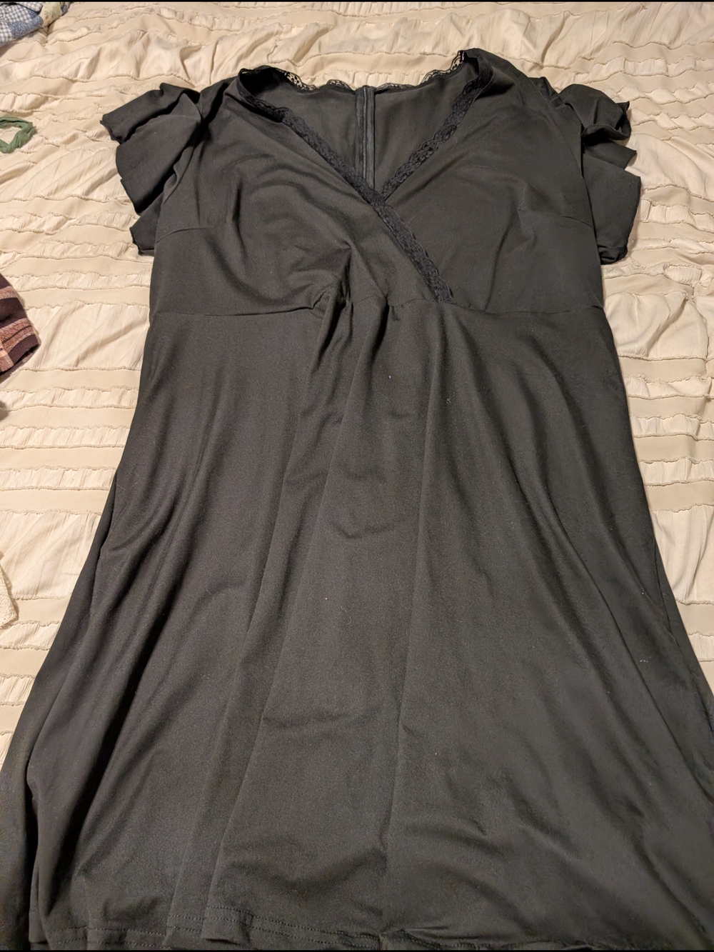 SHEIN Black V-Neck Lace Trim Short Sleeve Dress